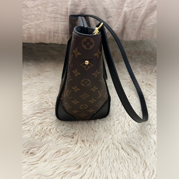 Louis Vuitton Phenix MM monogram purse- AUTHENTIC - Picture 4 of 12